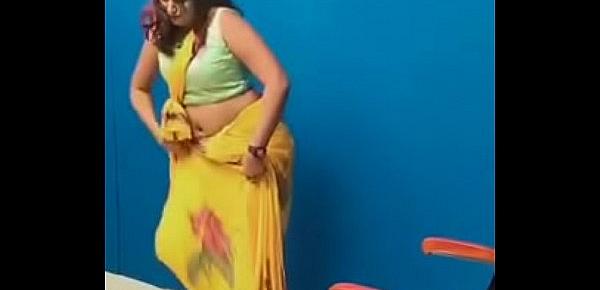  Swathi naidu sexy dance in saree